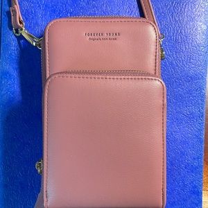 Clutch/wallet crossbody by Forever Young